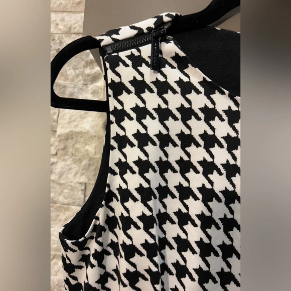 Michael MK size 2 black and white geometric print sleeveless low waist dress - Picture 5 of 13